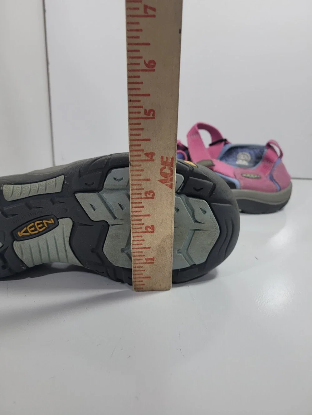 KEEN Newport H2 Youth Size 3 Big Kids Sandals Pink Purple Waterproof Hiking
